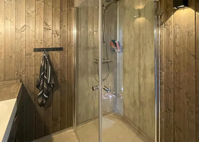 3 Bedroom Stunning In Aseral Feriehus